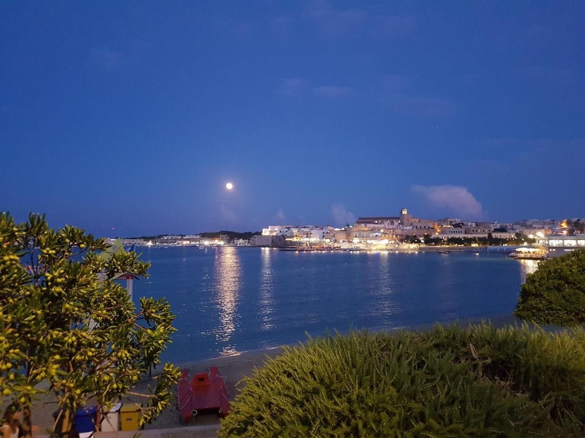 Villa Torre Dell'Orso Centro - Villino Vista Mare Con Ampio Giardino Exterior foto